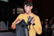 记者：国足状态不好能力与对手有差距，丢球和颜骏凌没啥关系